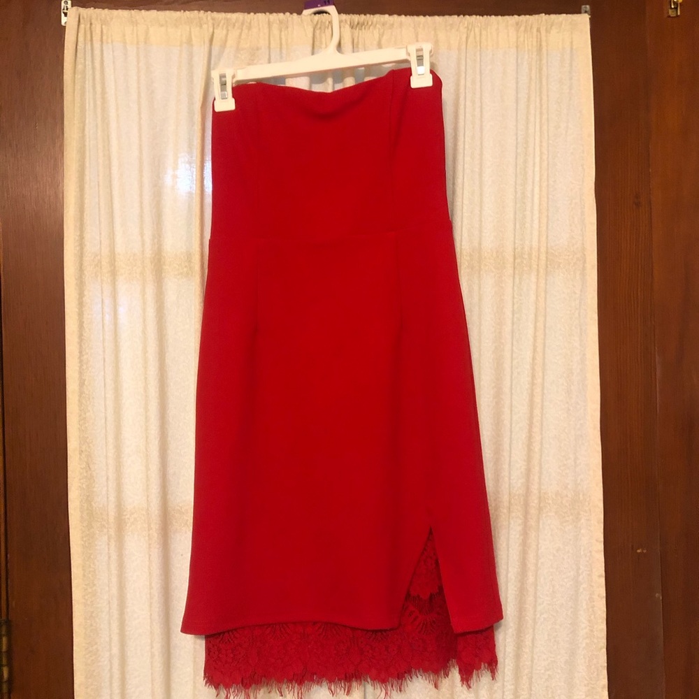 Red Strapless Lulus Dress NWT